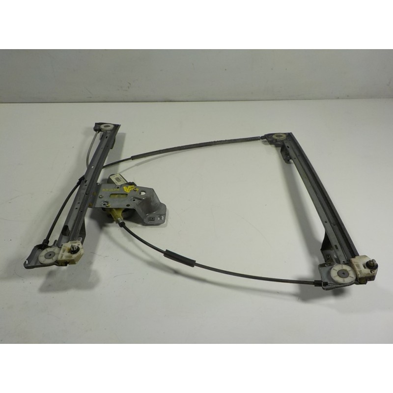 Recambio de elevalunas delantero derecho para renault kangoo z.e. referencia OEM IAM 807207012R 402086A 