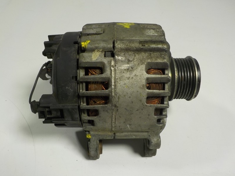 Recambio de alternador para volkswagen golf vi (5k1) 1.6 tdi dpf referencia OEM IAM  03L903023A 