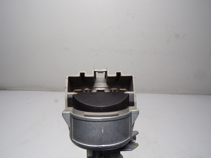 Recambio de antirrobo para ford focus lim. (cb8) 1.6 tdci cat referencia OEM IAM 1681167 1081V13989 