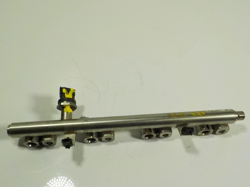 Recambio de rampa inyectora para kia cee´d 1.6 gdi cat referencia OEM IAM  353502B110 