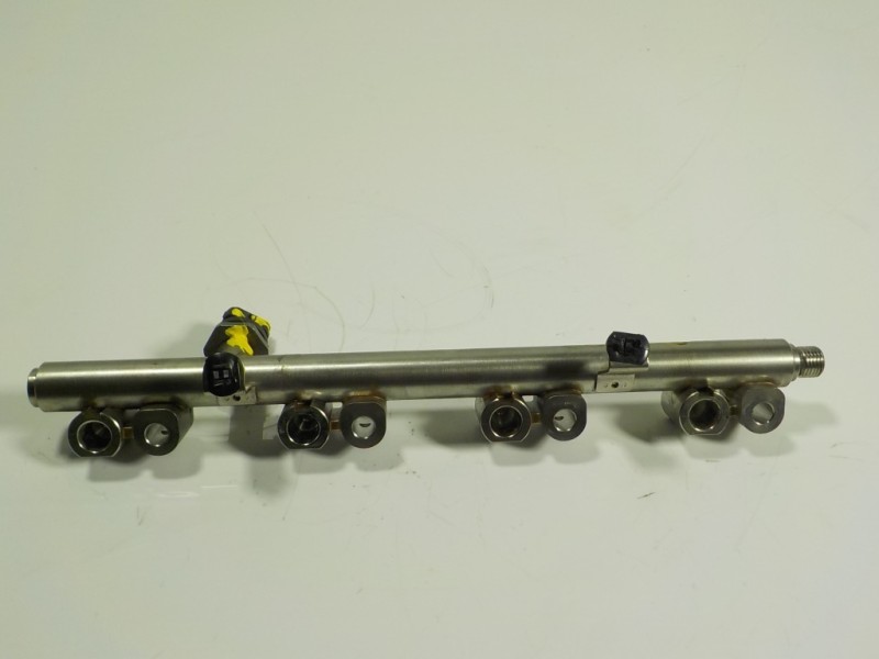 Recambio de rampa inyectora para kia cee´d 1.6 gdi cat referencia OEM IAM  353502B110 