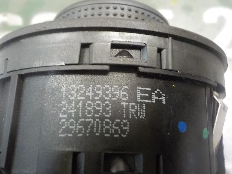 Recambio de mando luces para opel corsa d 1.3 16v cdti referencia OEM IAM   