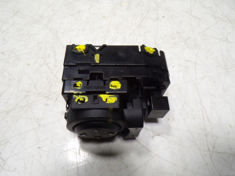 Recambio de mando retrovisor para kia rio (yb) 1.2 cat referencia OEM IAM 93530H8200 4D64801160 