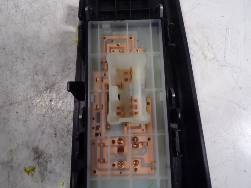 Recambio de mando elevalunas delantero derecho para nissan micra v (k14) 0.9 cat referencia OEM IAM 254114BA0A  