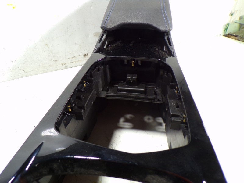 Recambio de apoyabrazos central para bmw serie 2 gran coupe (f44) 220i referencia OEM IAM 51169460090  