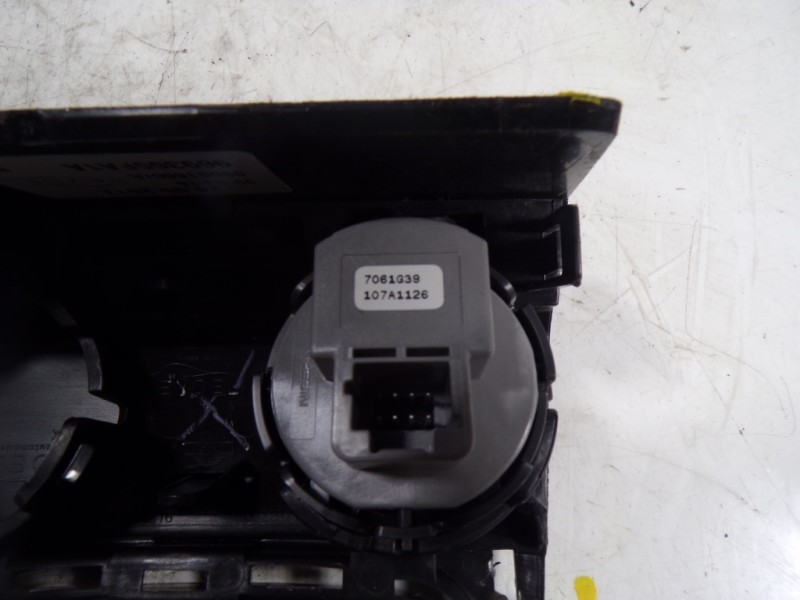 Recambio de modulo electronico para nissan micra v (k14) 0.9 cat referencia OEM IAM 251505RA0A 969355FA1A 7061G39