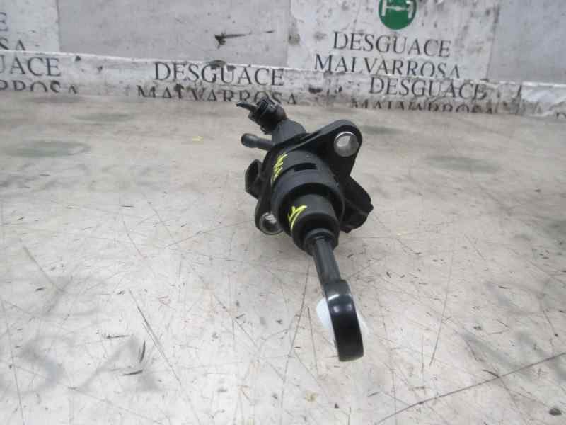 Recambio de bomba embrague para skoda fabia 1.0 mpi referencia OEM IAM 6R0721405B 6R0721388D 