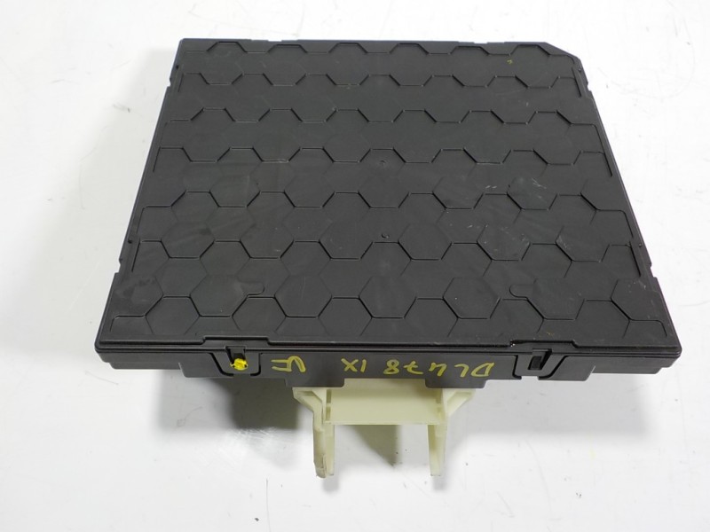 Recambio de modulo electronico para seat leon sportstourer (kl8) style referencia OEM IAM 5WA937086AP 5WA937086AE 