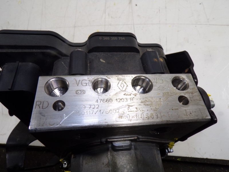 Recambio de abs para renault clio iv 0.9 tce referencia OEM IAM 476607745R 476601203R 