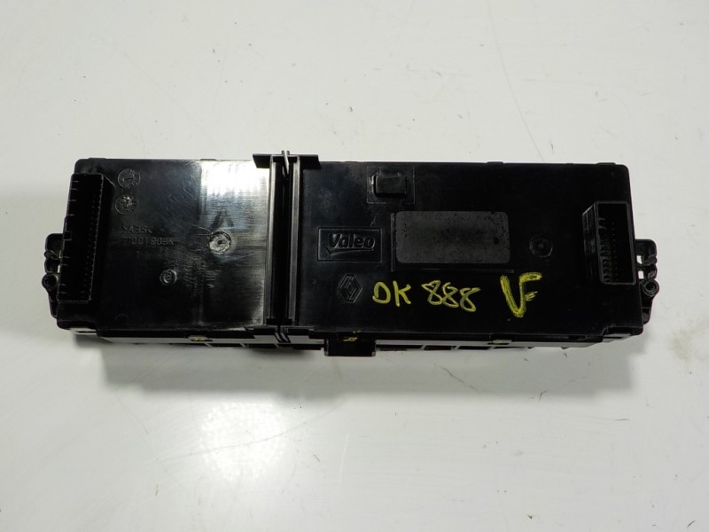 Recambio de mando climatizador para renault megane iii berlina 5 p 1.2 16v referencia OEM IAM 275103596R  