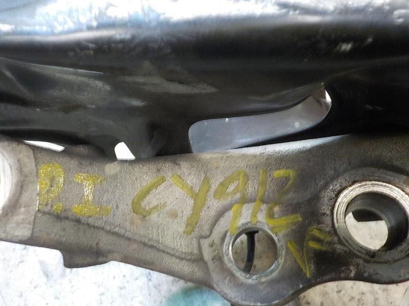 Recambio de mangueta delantera izquierda para mercedes-benz clase c (w204) berlina 1.6 cat referencia OEM IAM A2043320101  