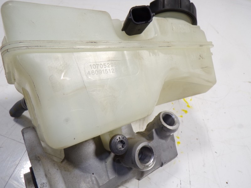 Recambio de bomba freno para renault clio iv 0.9 tce referencia OEM IAM 460111938R 460915125R 