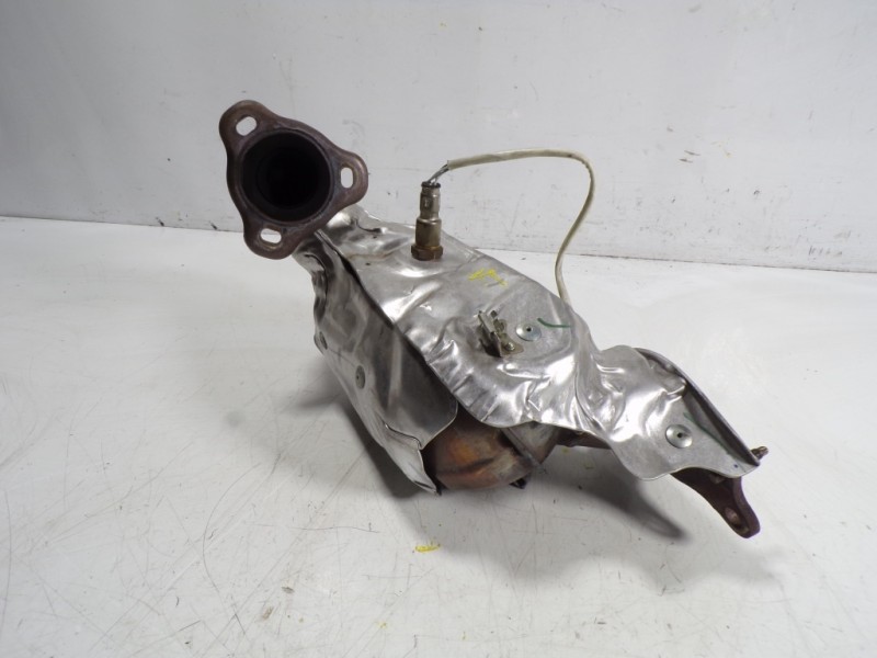 Recambio de catalizador para renault clio iv 0.9 tce referencia OEM IAM 208A07241R  