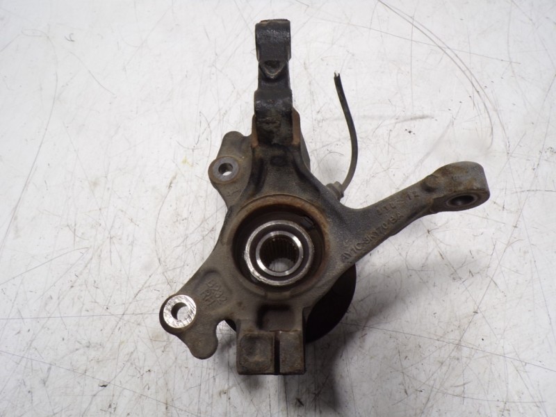 Recambio de mangueta delantera derecha para ford fiesta (ccn) 1.0 ecoboost cat referencia OEM IAM 1822686  