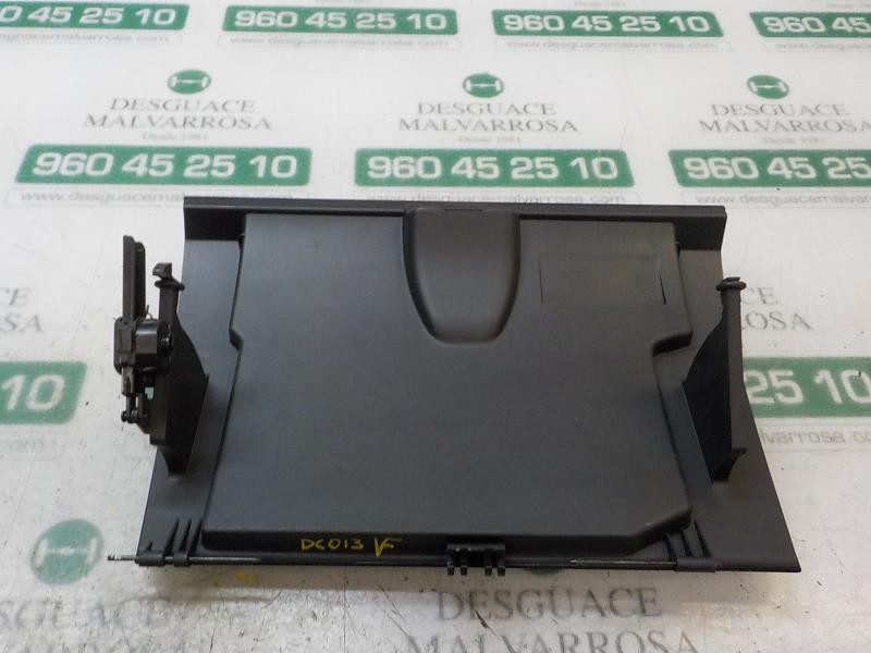 Recambio de guantera para skoda fabia active referencia OEM IAM 6V1857097N9B9  