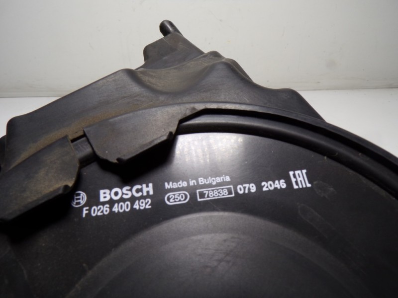 Recambio de filtro aire para ford focus lim. (cb8) 1.6 tdci cat referencia OEM IAM 1862721 F026400492 