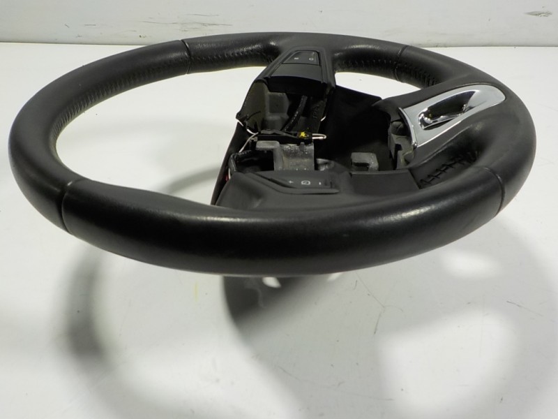 Recambio de volante para renault megane iii berlina 5 p 1.2 16v referencia OEM IAM 484003397R 484003397R 