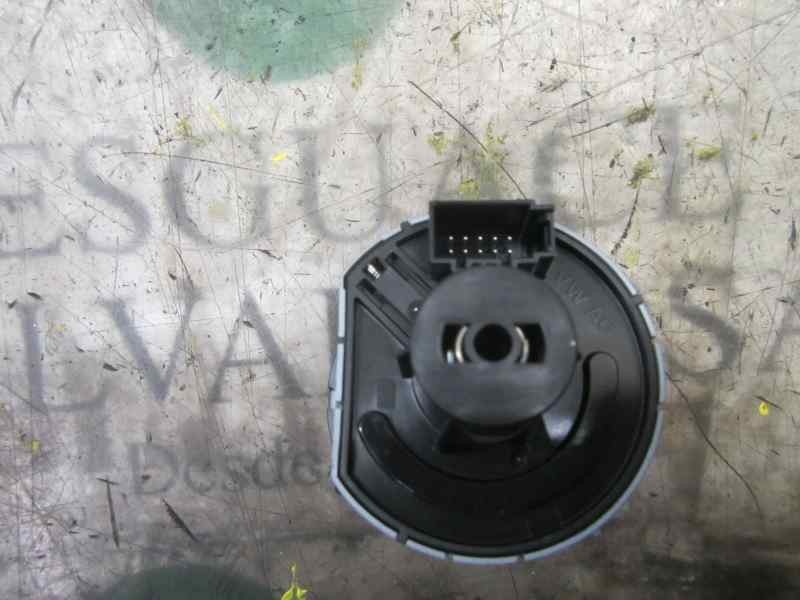 Recambio de mando luces para skoda fabia 1.0 mpi referencia OEM IAM 5E0941431GWHI 5E0941431G 