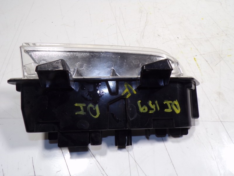 Recambio de piloto delantero izquierdo para renault clio iv 0.9 tce referencia OEM IAM 266059367R  