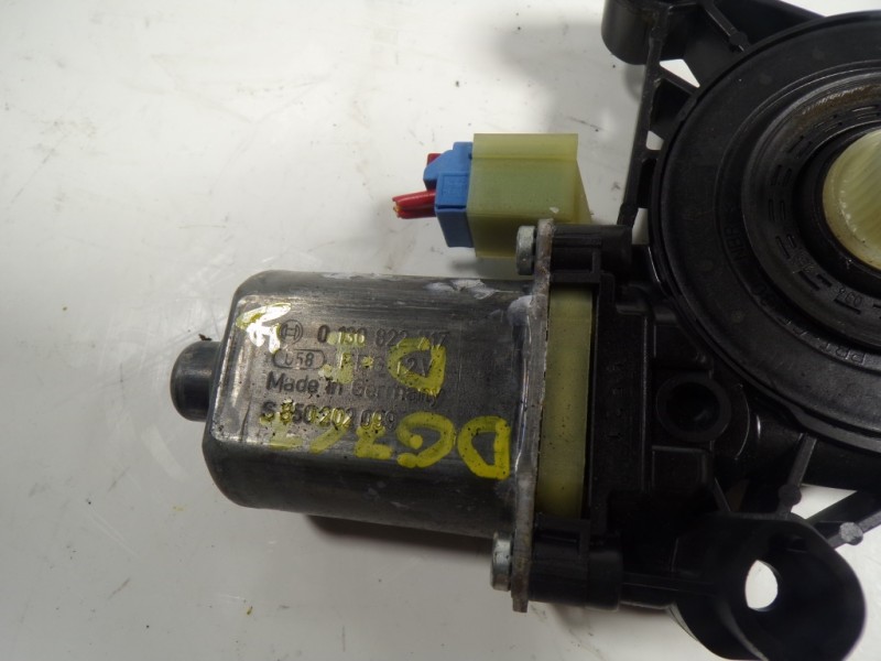 Recambio de motor elevalunas delantero izquierdo para skoda octavia lim. (5e3) active referencia OEM IAM 5Q0959801B 5Q0959801B 0