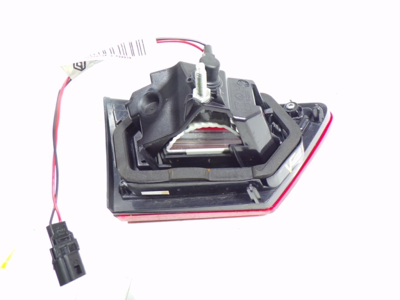 Recambio de piloto trasero derecho interior para renault clio iv 0.9 tce referencia OEM IAM 265505796R  