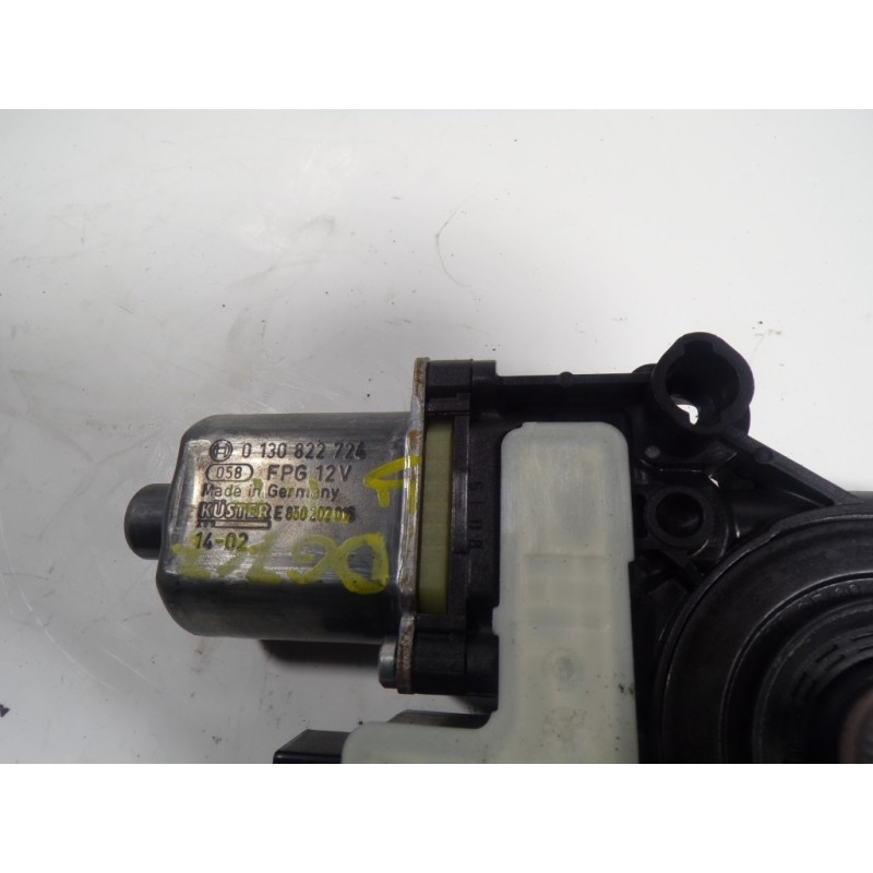 Recambio de motor elevalunas trasero derecho para skoda octavia lim. (5e3) active referencia OEM IAM 5Q0959812A 5Q0959812A 01308