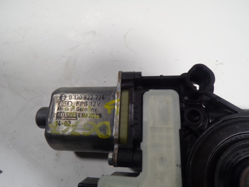 Recambio de motor elevalunas trasero derecho para skoda octavia lim. (5e3) active referencia OEM IAM 5Q0959812A 5Q0959812A 01308