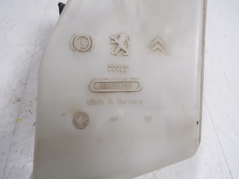 Recambio de bomba freno para citroën c3 1.2 12v vti referencia OEM IAM 4601R7 32069745 