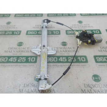 ELEVALUNAS DELANTERO IZQUIERDO 824011Y010 