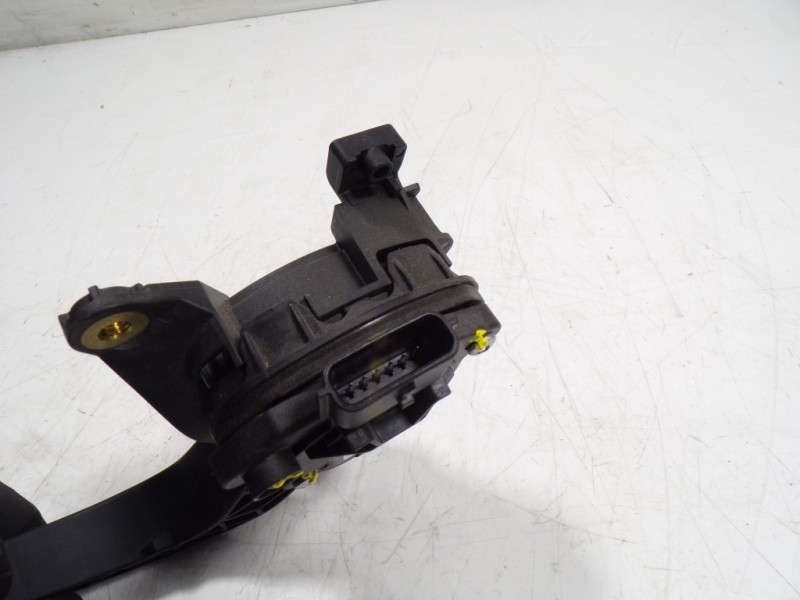 Recambio de potenciometro pedal para renault clio v 1.5 blue dci diesel fap referencia OEM IAM  6PV01290203 