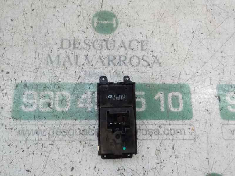 Recambio de mando elevalunas delantero derecho para chevrolet cruze 1.8 cat referencia OEM IAM   