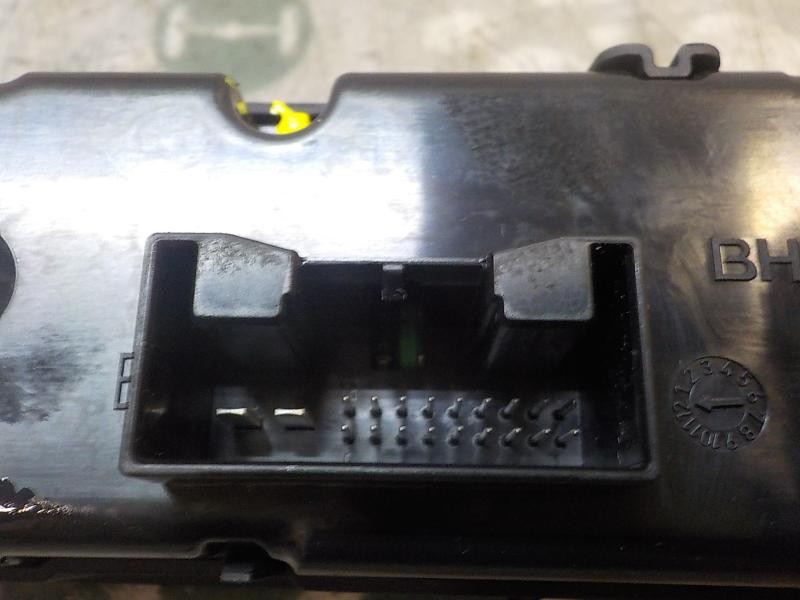 Recambio de mando climatizador para audi a4 berlina (8w2) 2.0 16v tdi referencia OEM IAM 8W0820043P5PR 8W0820043P 