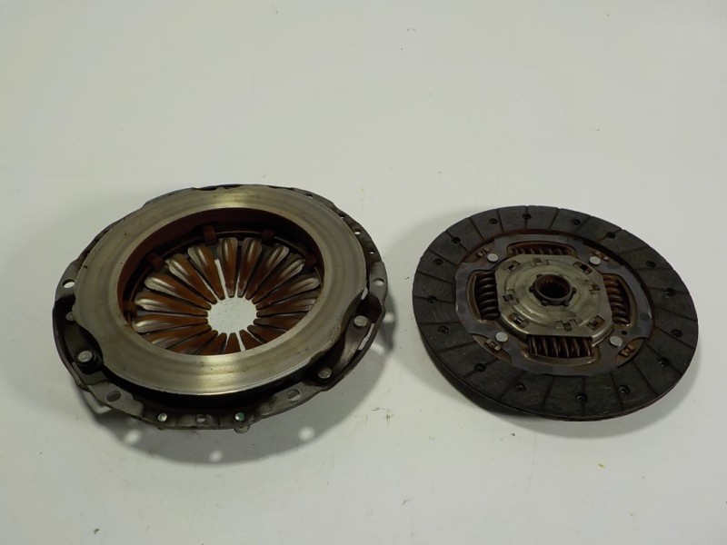 Recambio de kit embrague para fiat fiorino 1.3 16v m-jet cat referencia OEM IAM 55265489  