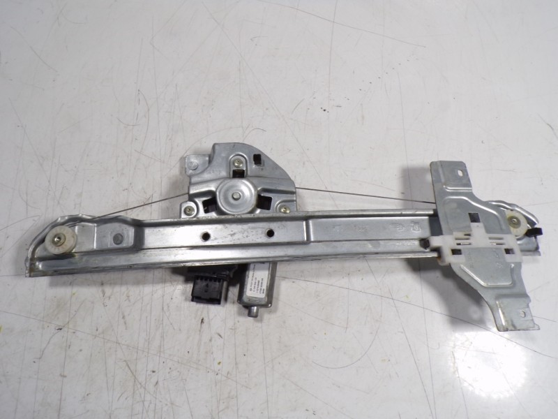 Recambio de elevalunas delantero izquierdo para citroën c3 1.2 12v vti referencia OEM IAM 9812081680 9813093480 