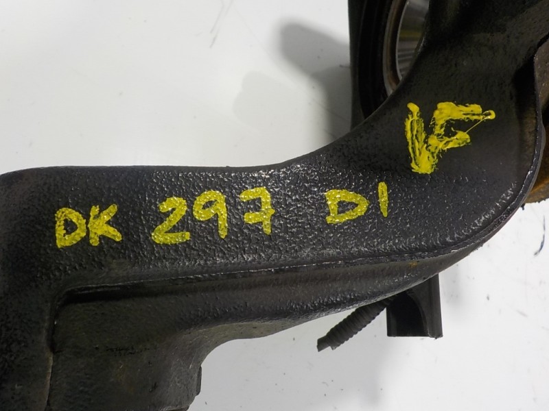 Recambio de mangueta delantera izquierda para opel crossland x 1.2 referencia OEM IAM 3557918  