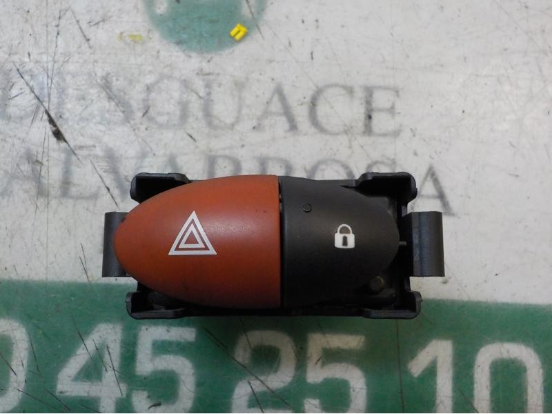 Recambio de warning para renault twingo dynamique referencia OEM IAM   