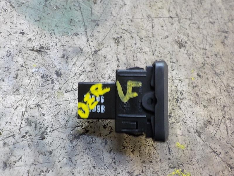 Recambio de mando elevalunas delantero derecho para fiat nuova 500 (150) 1.2 cat referencia OEM IAM 735450602  