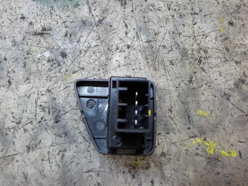 Recambio de mando elevalunas delantero derecho para fiat nuova 500 (150) 1.2 cat referencia OEM IAM 735450602  