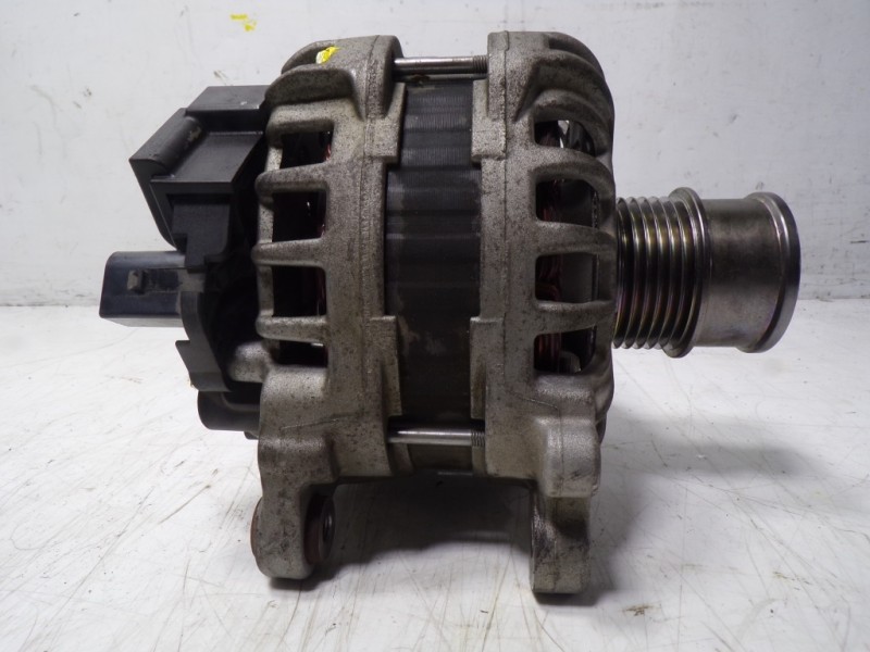 Recambio de alternador para volkswagen polo 1.0 tsi referencia OEM IAM 04E903015A 04E903015A F000BL07DL