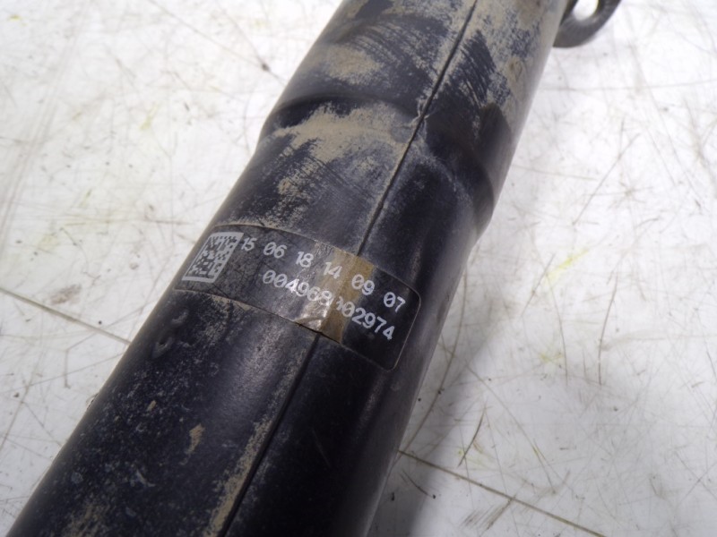 Recambio de amortiguador trasero derecho para volkswagen polo 1.0 tsi referencia OEM IAM 2Q0513049AN 2Q0512013BE 