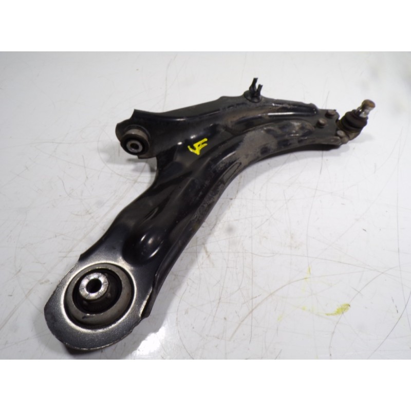 Recambio de brazo suspension inferior delantero derecho para renault kangoo z.e. referencia OEM IAM 8200586567  