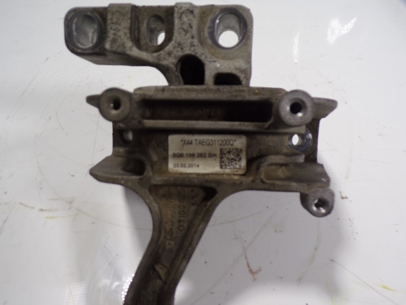 Recambio de soporte motor derecho para skoda octavia lim. (5e3) active referencia OEM IAM 5Q0199262BH 5Q0199262BH 