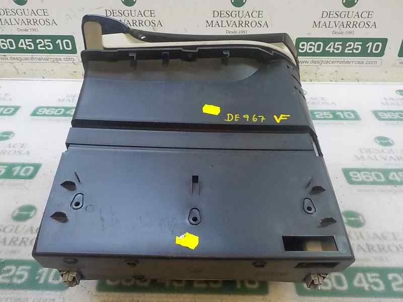 Recambio de guantera para renault captur 1.2 tce energy referencia OEM IAM 685004846R 685003033R 