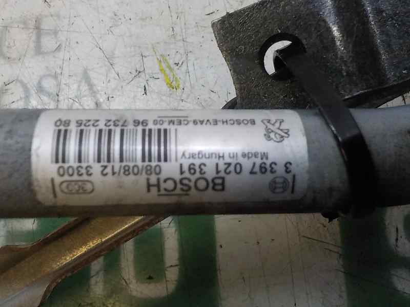 Recambio de articulacion limpia delantero para peugeot 208 1.4 hdi fap referencia OEM IAM 9673222580  