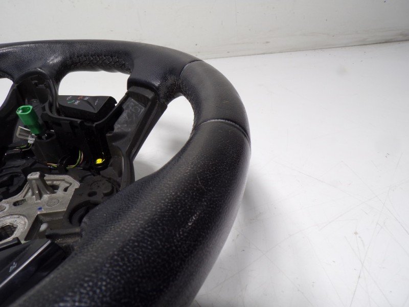 Recambio de volante para ford focus lim. (cb8) 1.6 tdci cat referencia OEM IAM 1779558 AM513600DE 