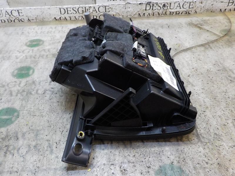 Recambio de guantera para audi a1 sportback (8xf) attraction referencia OEM IAM 8X18571044PK  