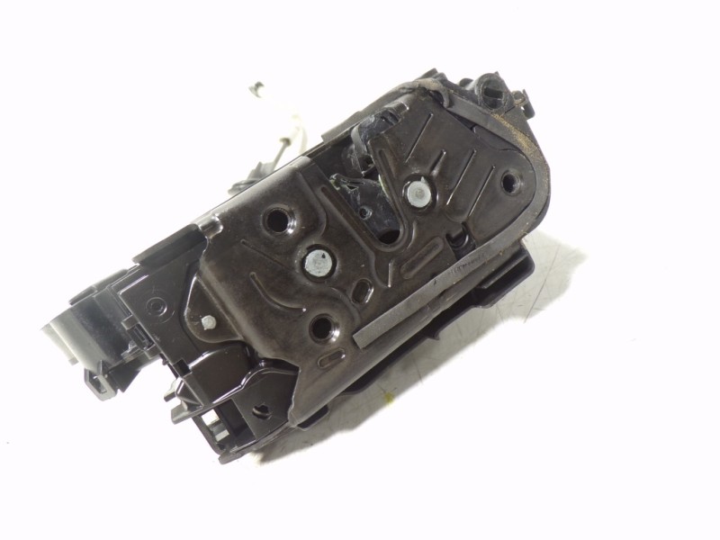 Recambio de cerradura puerta trasera derecha para volkswagen polo 1.0 tsi referencia OEM IAM 5TA839016E 5TA839016E A046465