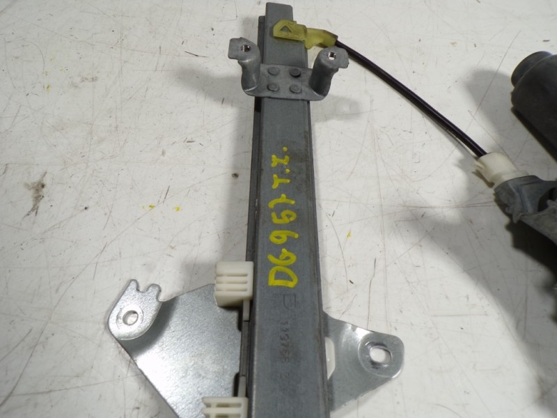 Recambio de elevalunas trasero izquierdo para nissan qashqai (j10) tekna premium referencia OEM IAM  402191A 