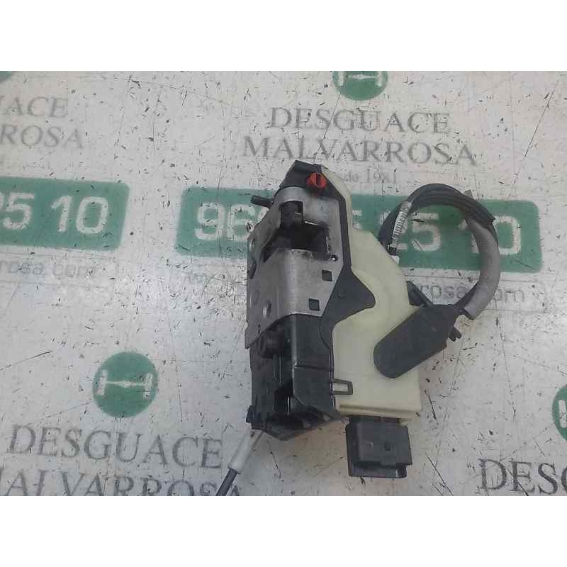 Recambio de cerradura puerta trasera izquierda para peugeot 208 1.4 hdi fap referencia OEM IAM 9688080880  