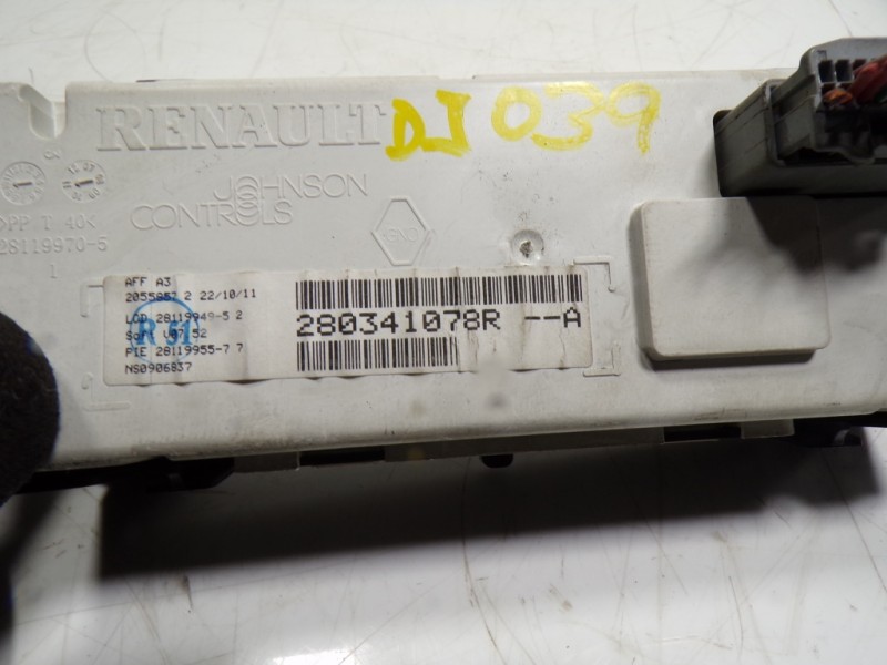 Recambio de pantalla multifuncion para renault kangoo z.e. referencia OEM IAM 280341078R 280341078R 